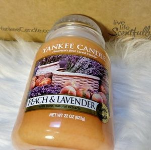 🏃Brand New Yankee Candle Peach & Lavender 22oz